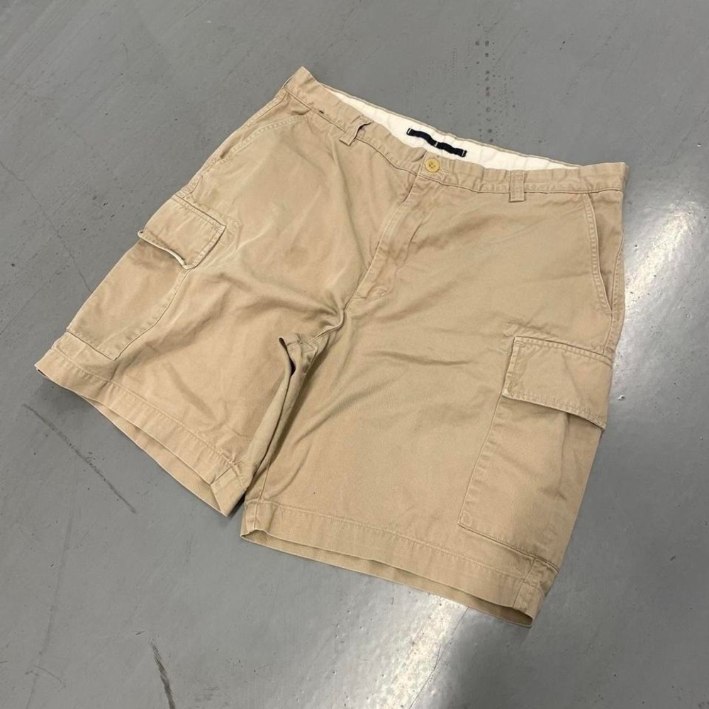 Y2K Khaki Nautica cargo shorts with sick Nautica tag on back pocket - Picture 4 of 8
